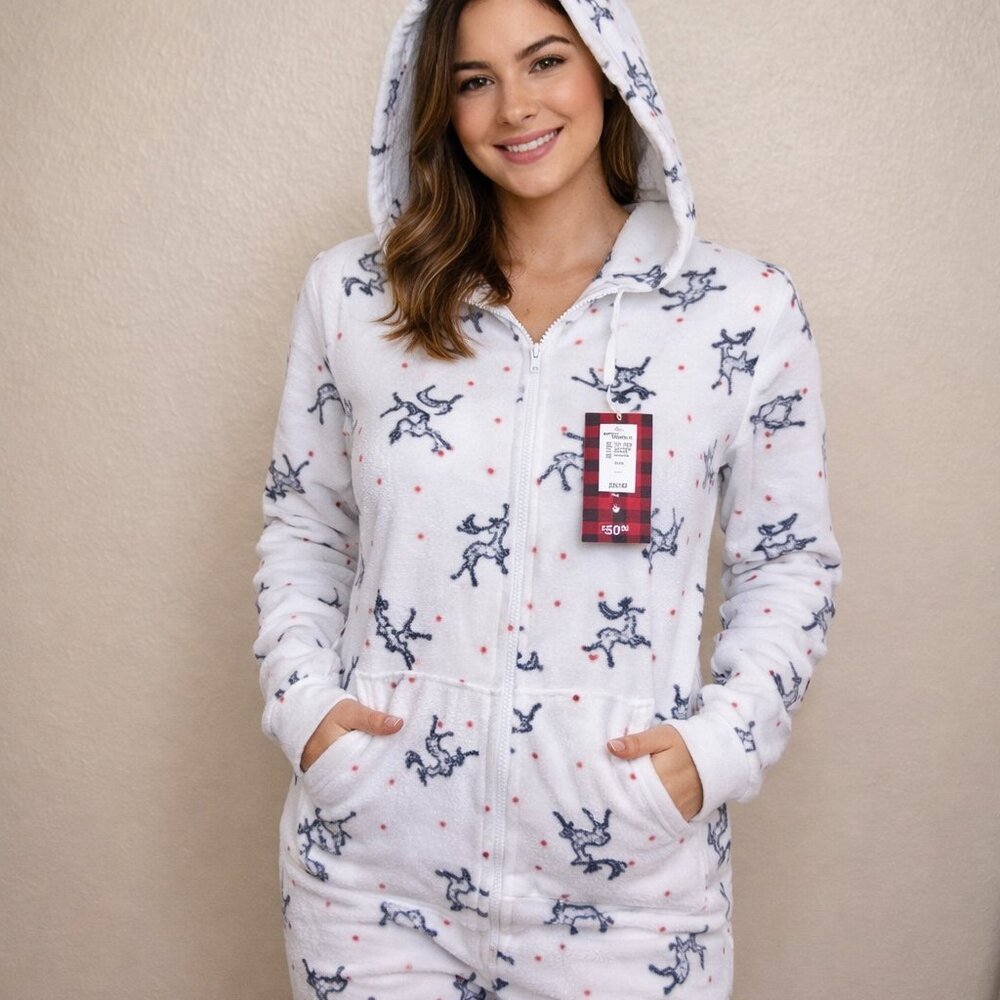 Cuddly Canuckies Reindeer Fleece One Piece Pajama M NWT Hooded Zip Buffalo Plaid